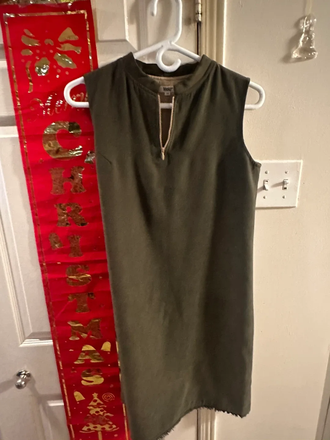 3 Assorted Dresses - Various Styles image indicator(4)