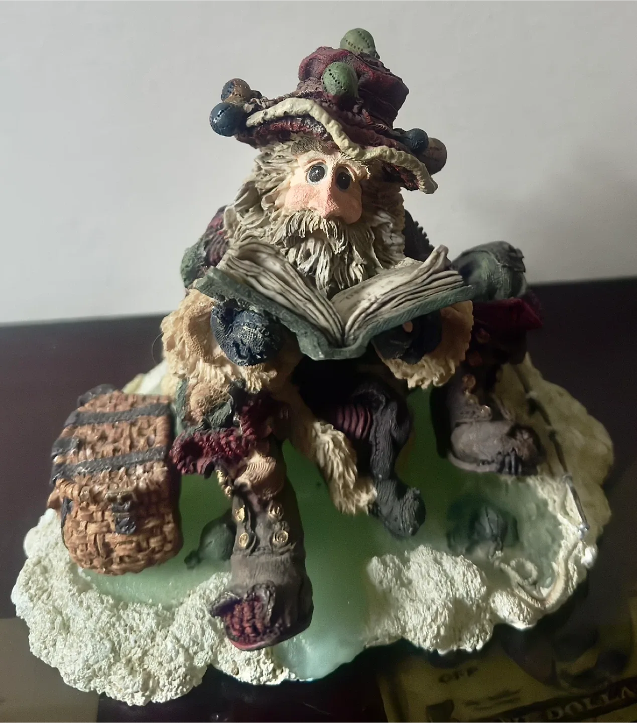 Vintage 1994 Boyds Collection Nick on ice #3001