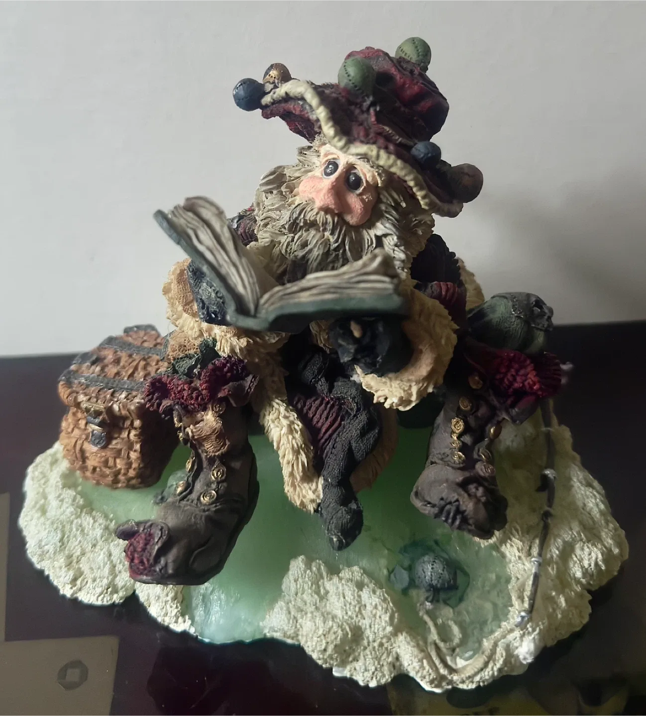 Vintage 1994 Boyds Collection Nick on ice #3001 image indicator(2)