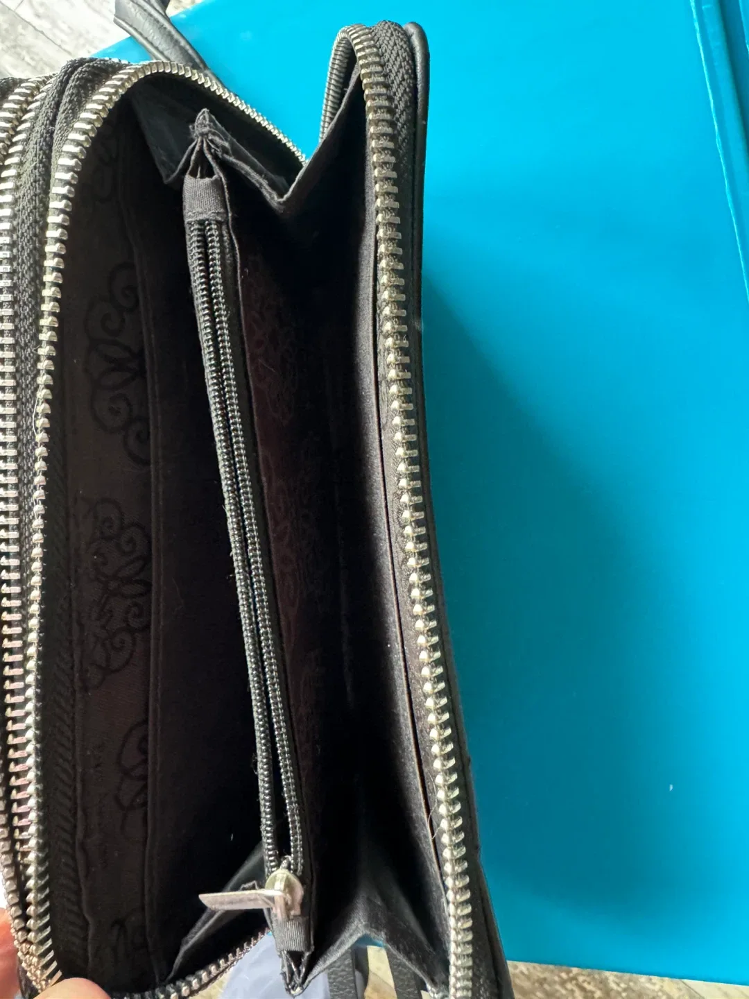 Enzo Angiolini Black Wallet image indicator(3)