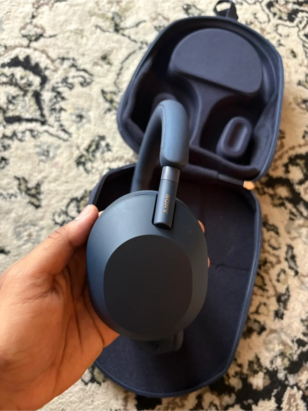 Sony WH-1000XM5 Wireless Noise Cancelling Headphones - Blue image indicator(2)