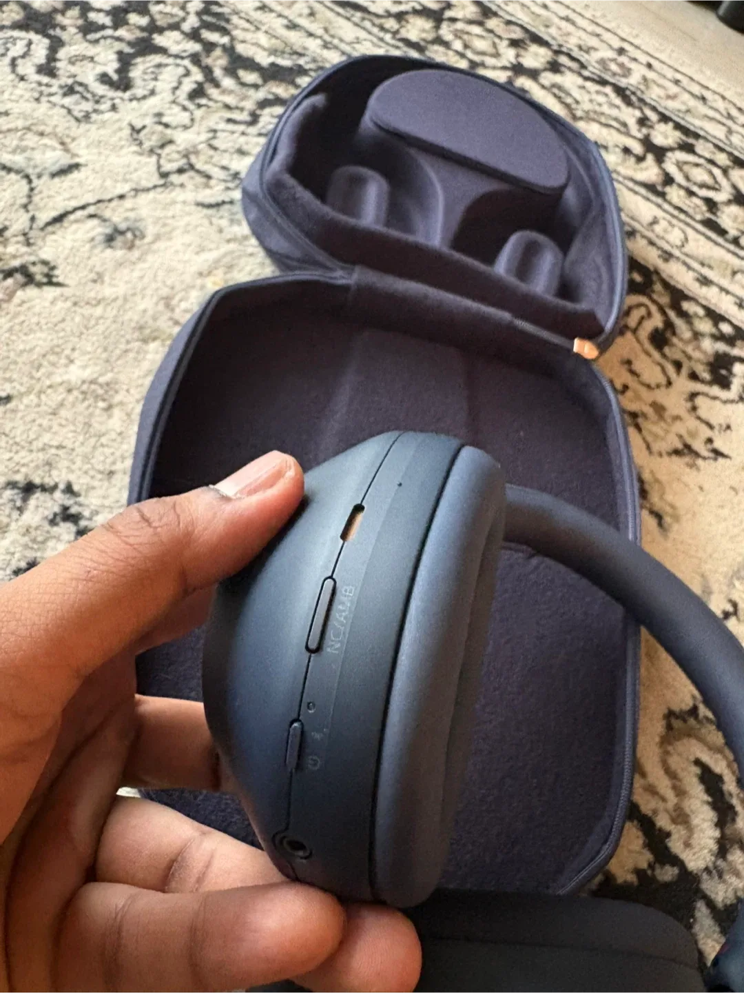 Sony WH-1000XM5 Wireless Noise Cancelling Headphones - Blue image indicator(3)