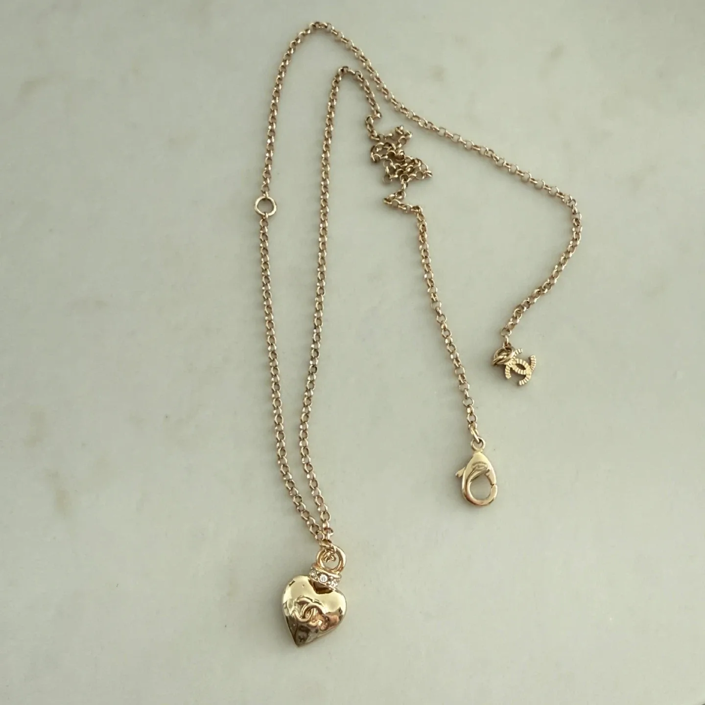 Chanel Vintage Gold Heart Long Necklace image indicator(2)