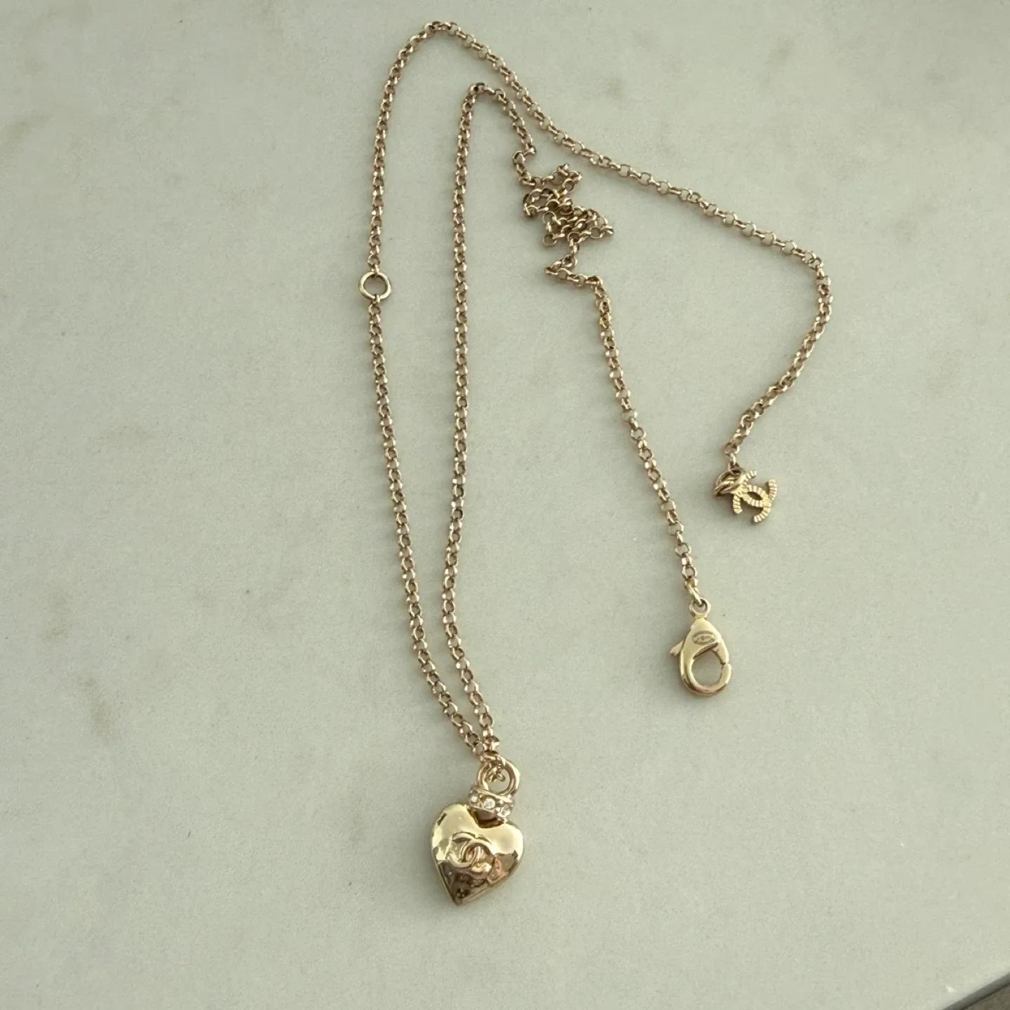 Chanel Vintage Gold Heart Long Necklace image indicator(4)