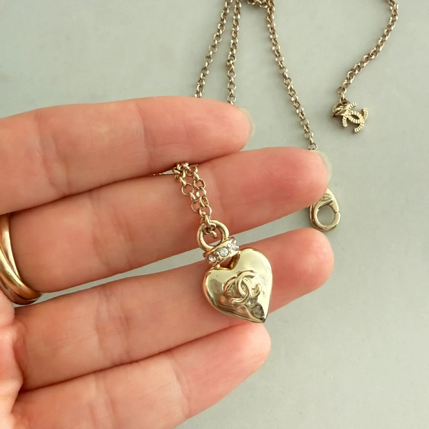 Chanel Vintage Gold Heart Long Necklace image indicator(5)