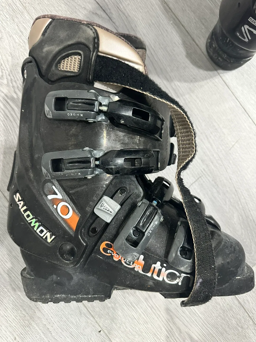 Salomon Evolution 7.0 Ski Boots - Size 23.5 women 11