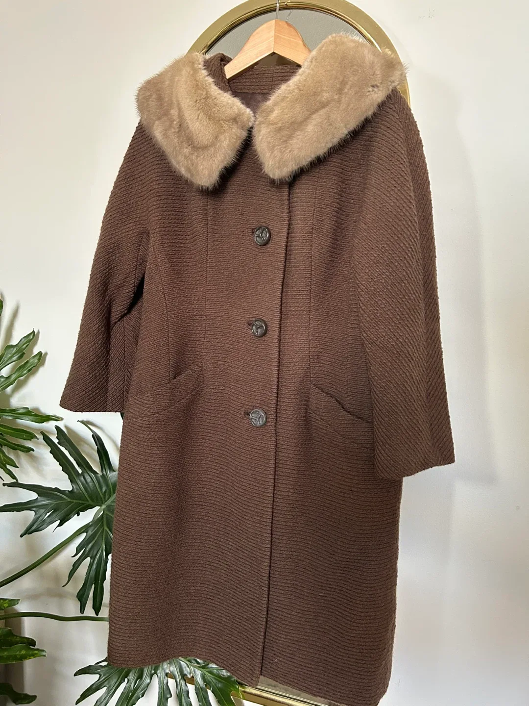 Stunning Vintage Brown Coat with Fur Collar