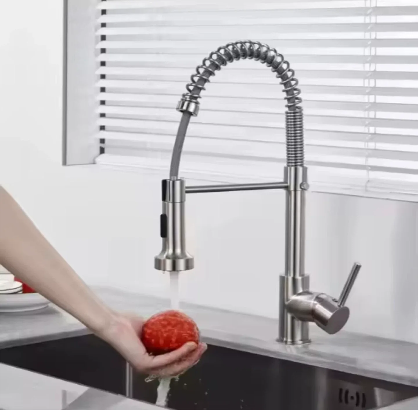 Kitchen Sink Faucet with Pull Down Sprayer