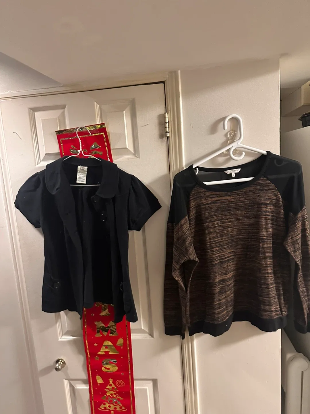 5 Assorted Women's Tops & Sweaters image indicator(2)