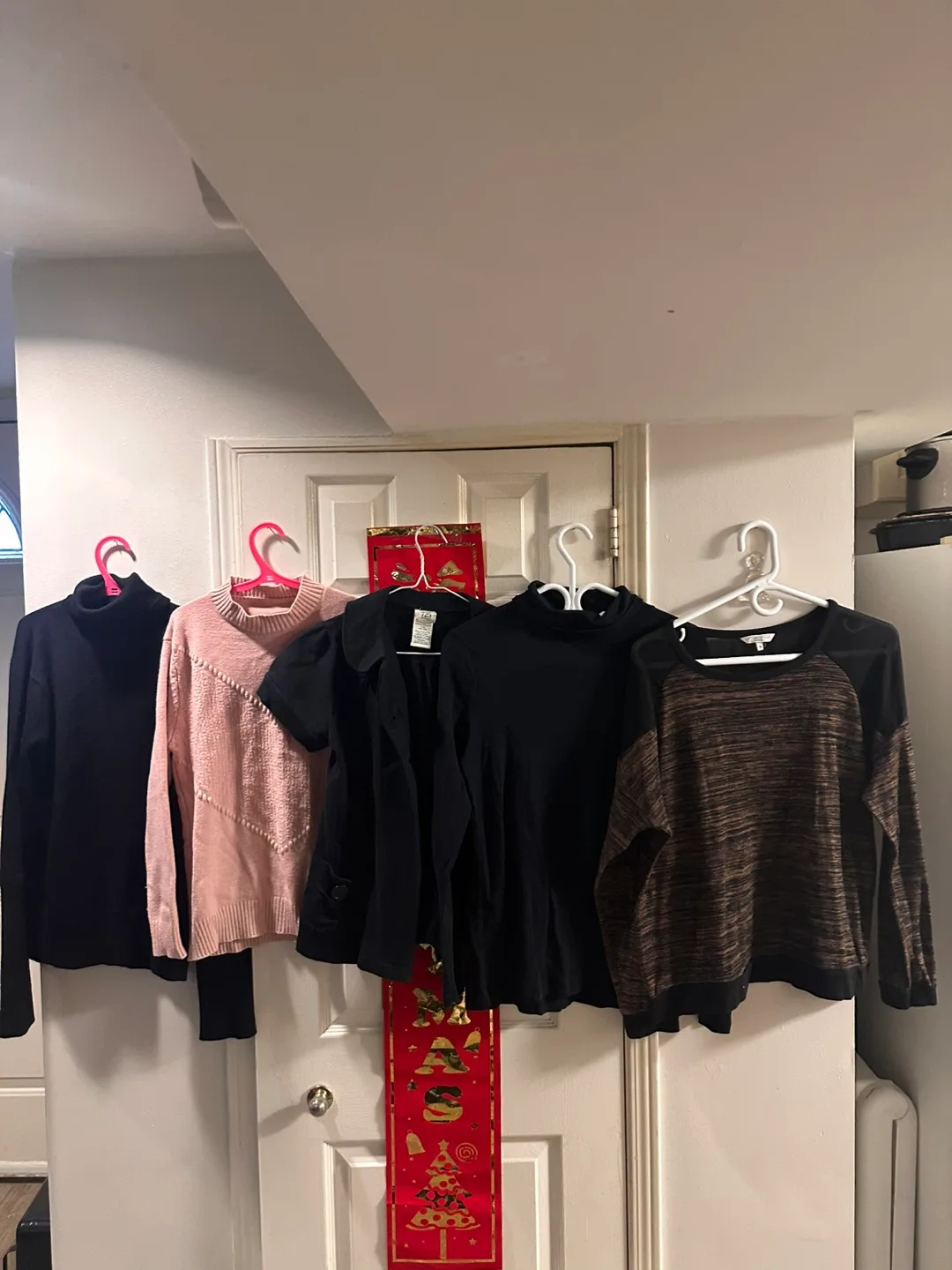 5 Assorted Women's Tops & Sweaters