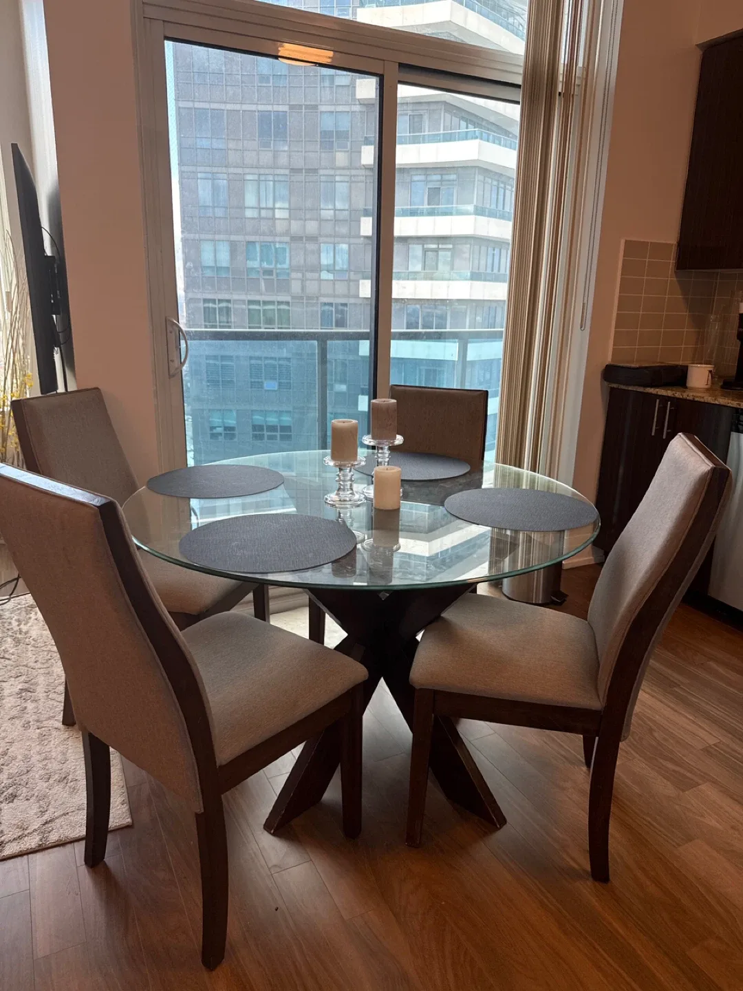 Dining table with 6 chairs $500