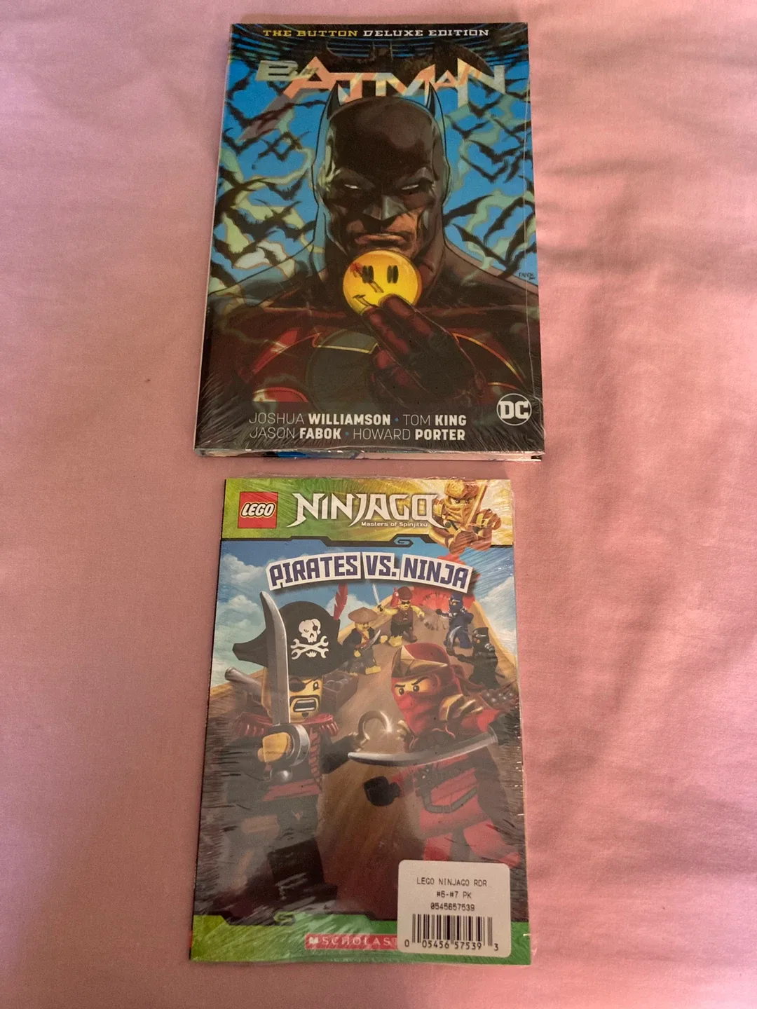 Batman The Button Deluxe Edition & LEGO Ninjago Book