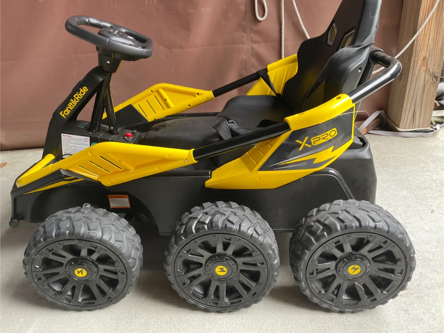 Fanttik Ride X Pro Kids Ride-On Car - Yellow/Black