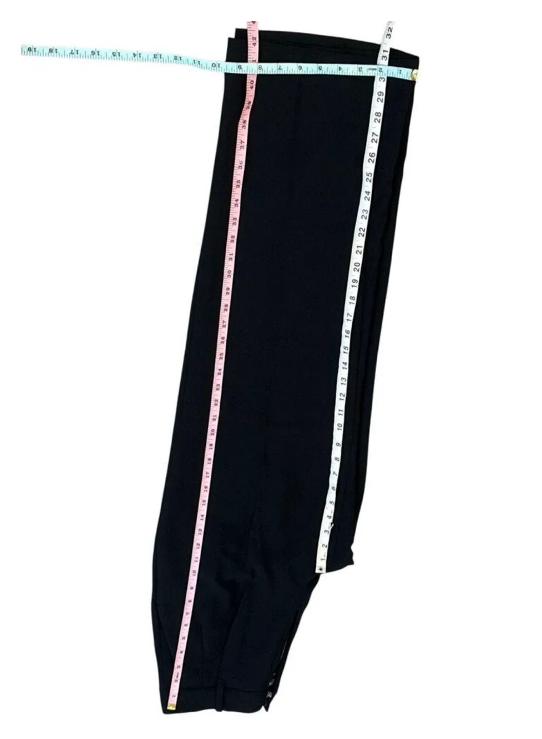 Aritzia Effortless Pant - Size 6 Black image indicator(3)