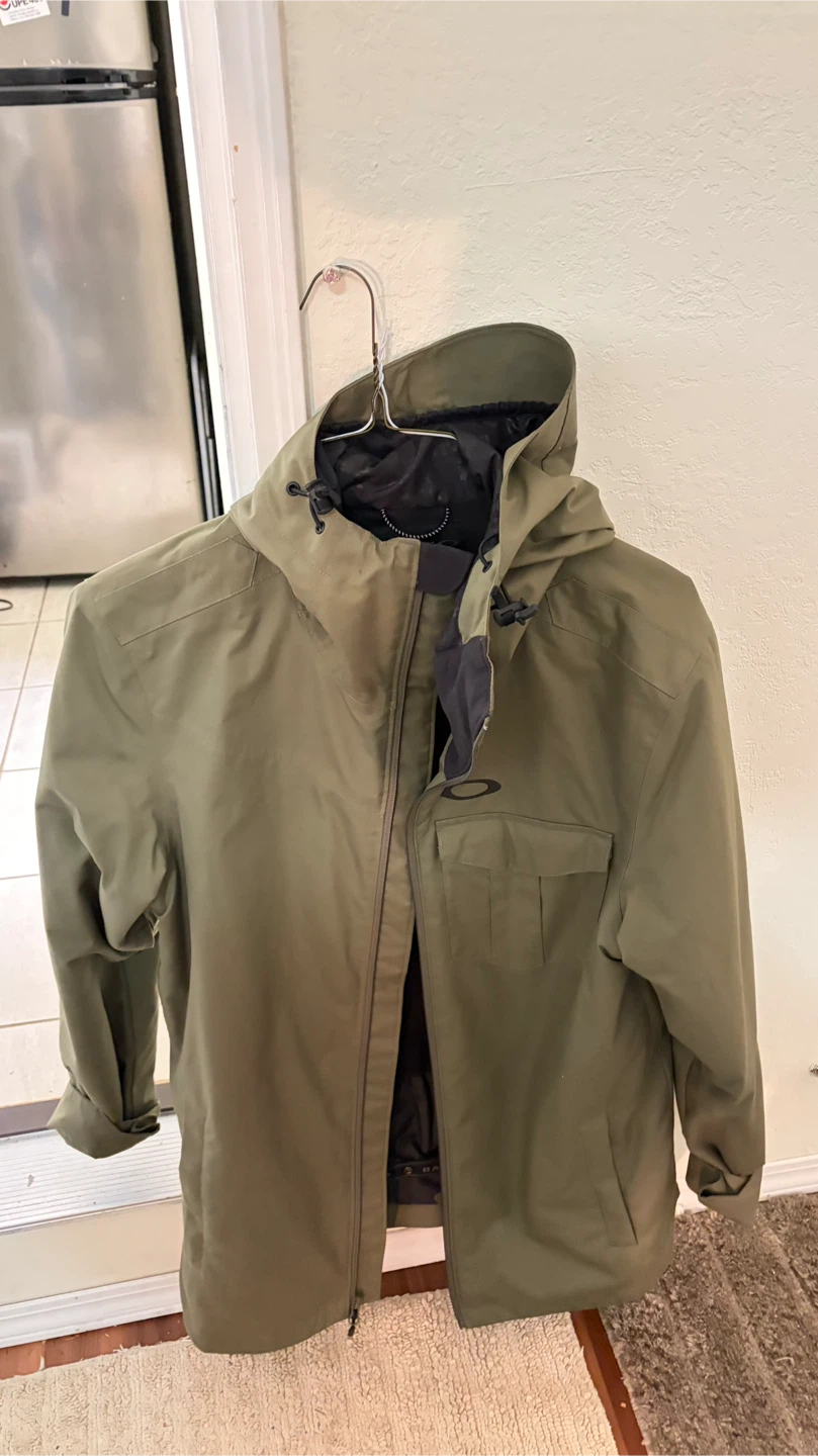 Oakley Jacket - Size S/P - Olive Green - photo 2