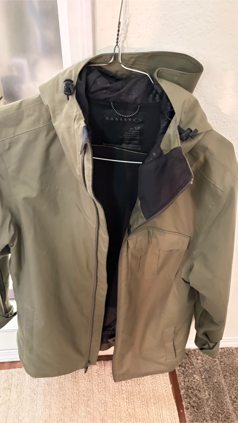 Oakley Jacket - Size S/P - Olive Green - photo 3