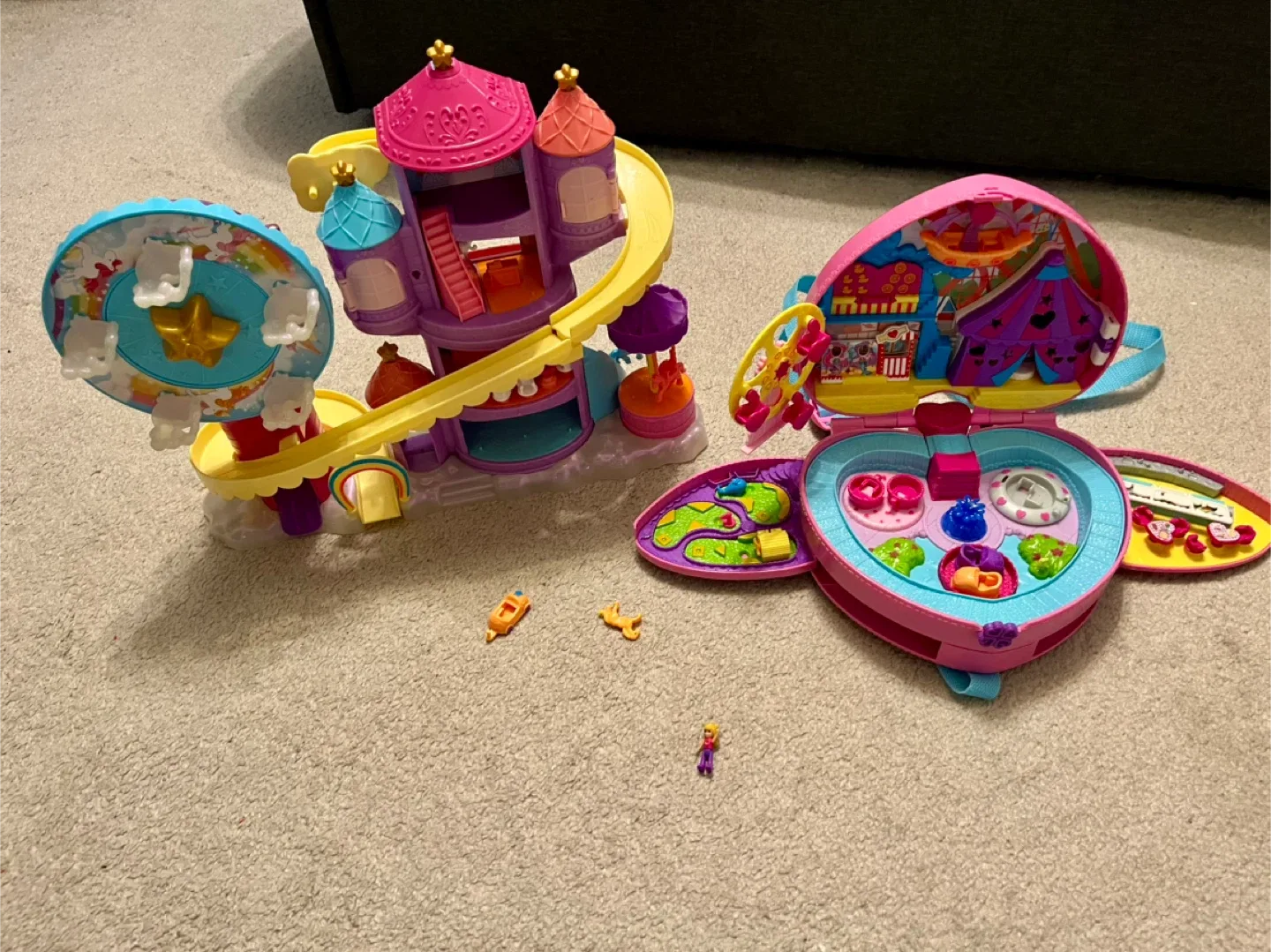 Polly Pocket Rainbow Funland & Magical Moving Castle