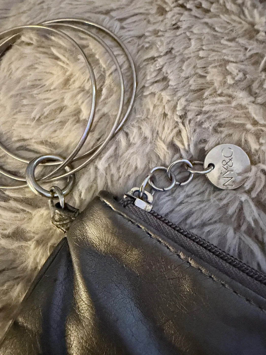 NY&C Wristlet image indicator(3)