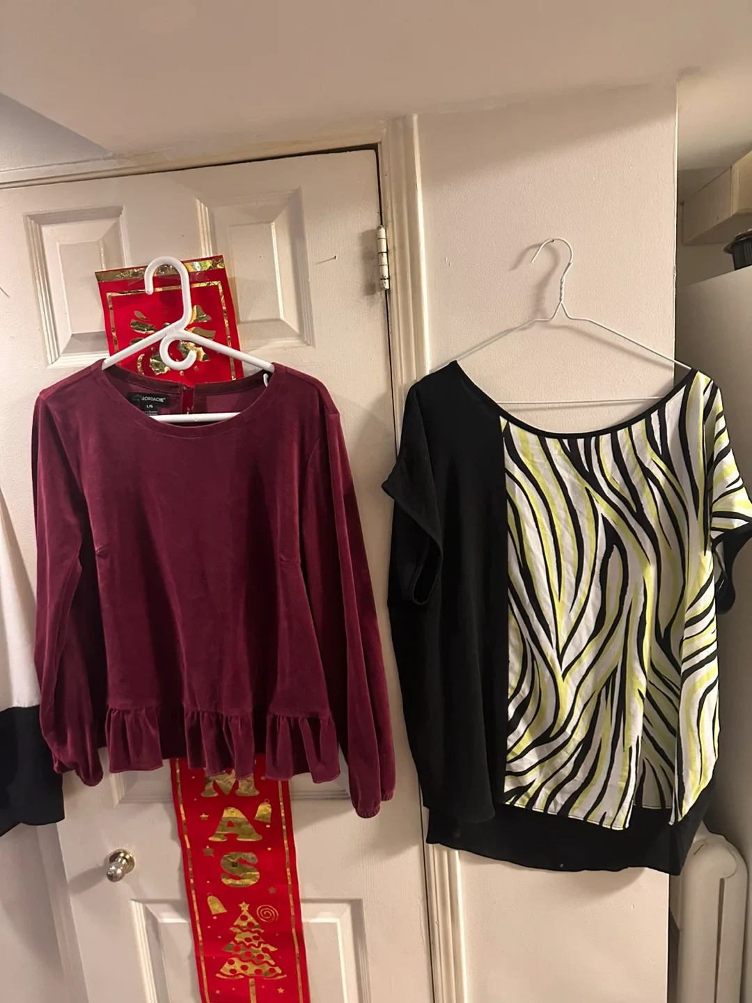 5 Assorted Women's Blouses -  Size L image indicator(2)