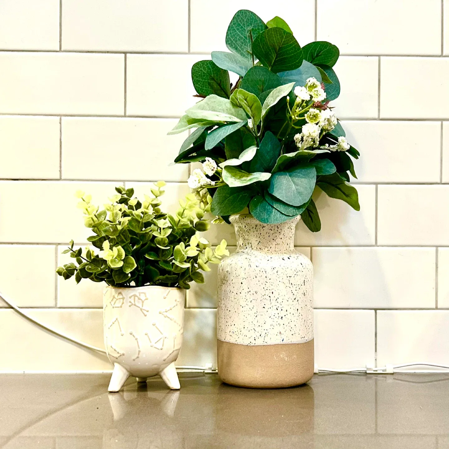 High Quality Artificial Greenery Home + Staging image indicator(4)