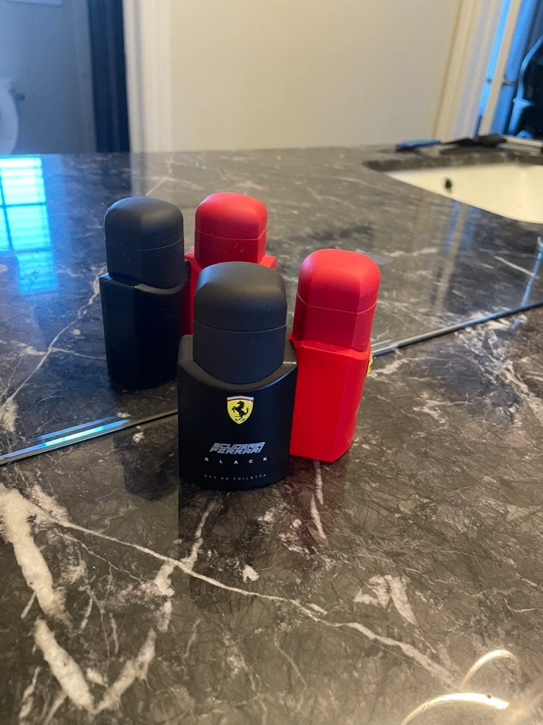 Ferrari Red & Black Eau de Toilette image indicator(3)