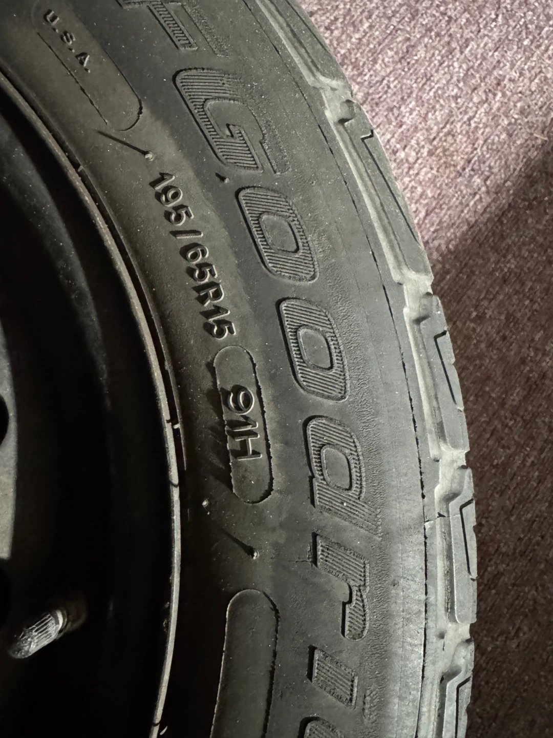 Goodyear Tire 195/65R16  good tire 3 tire with 4 rim