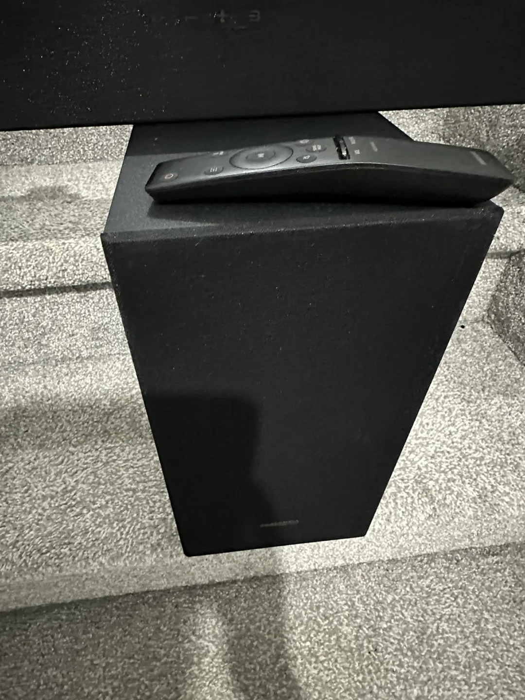 Used Like New – Samsung Sound Bar in a perfect condition. image indicator(4)
