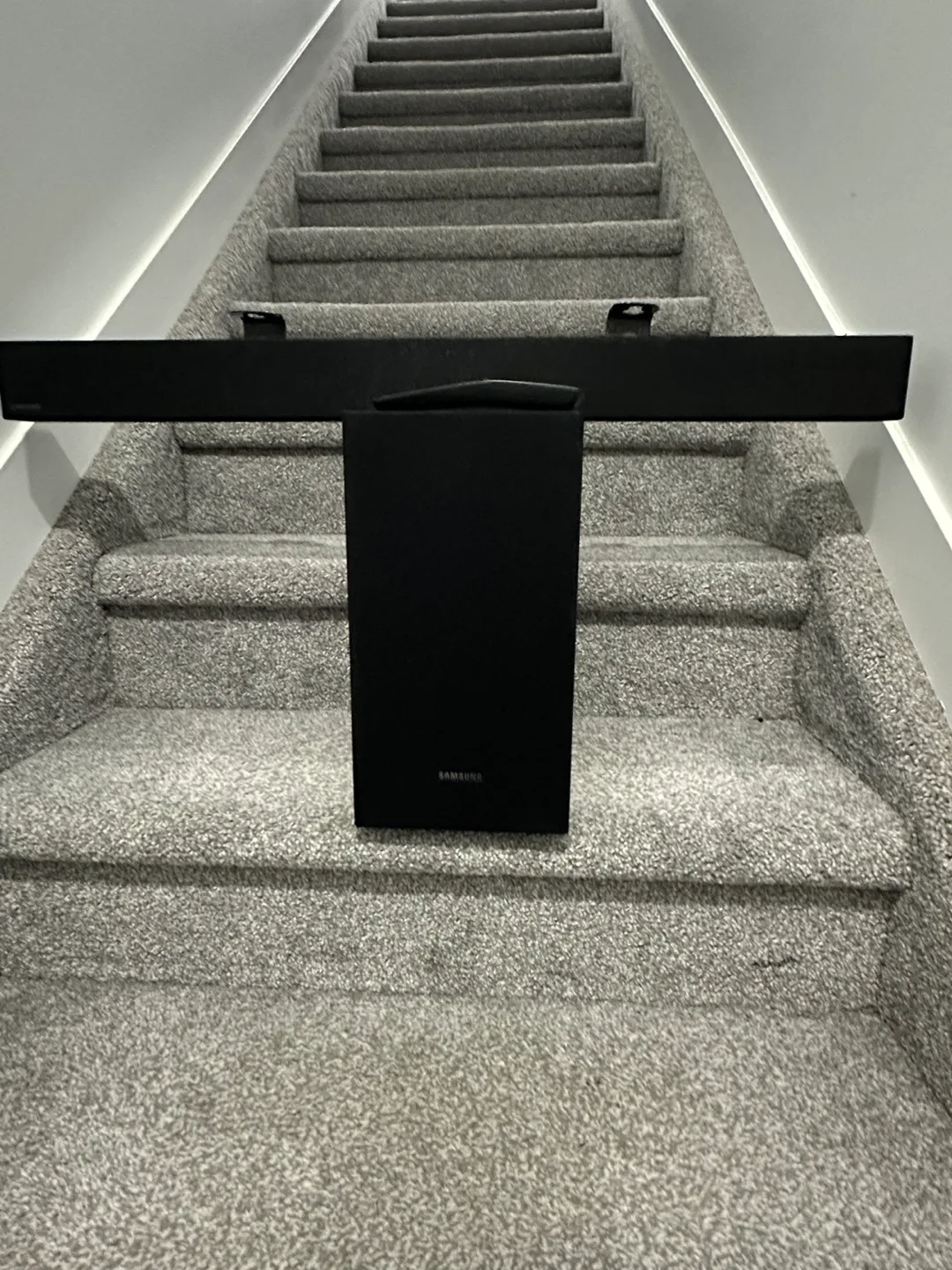 Used Like New – Samsung Sound Bar in a perfect condition. image indicator(6)