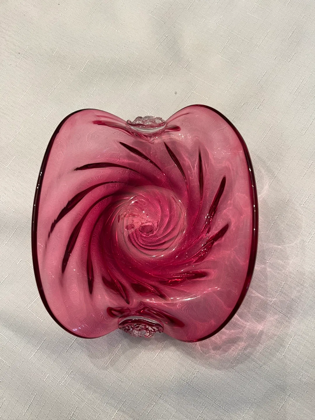 Cranberry Decorative Glass Bowl and Fruit image indicator(4)