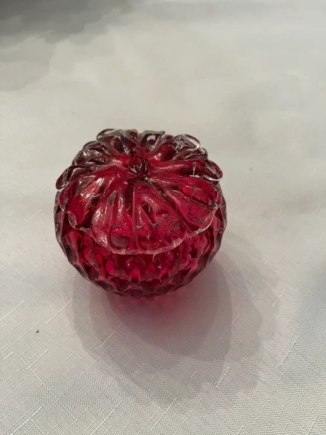 Cranberry Decorative Glass Bowl and Fruit image indicator(8)