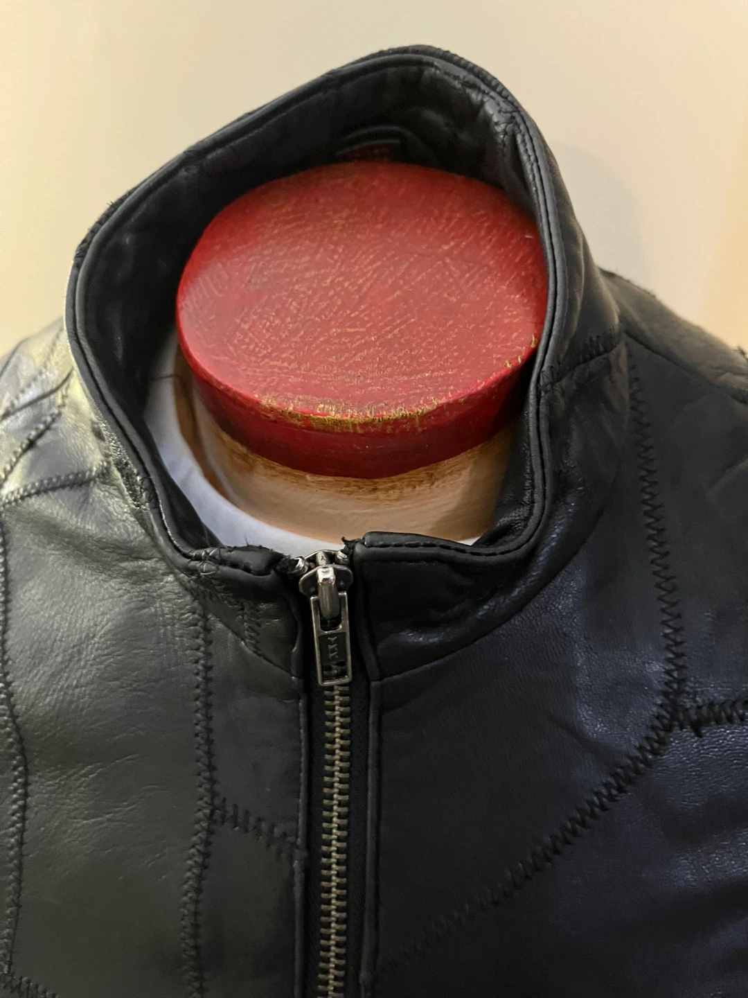 Danier Black Leather Jacket - photo 2