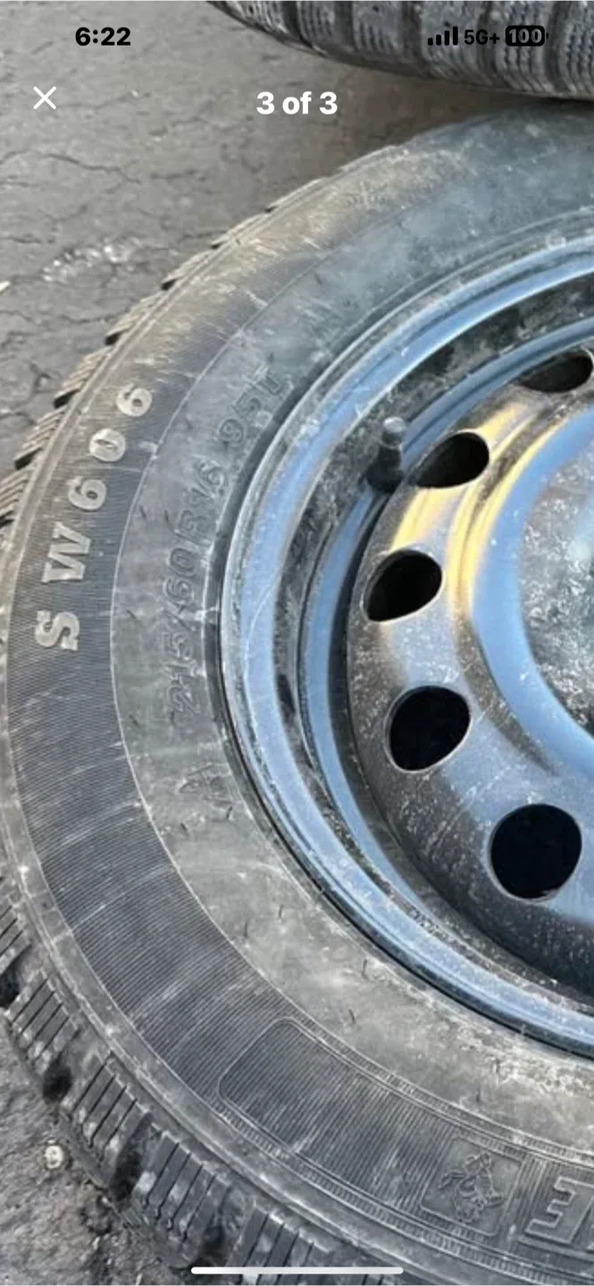 Honda HRV 2023 Winter Tires w/ Steel Rims 215/60R16 image indicator(4)