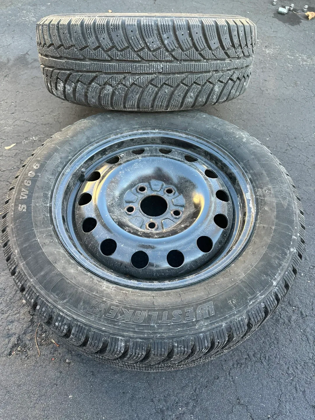 Honda HRV 2023 Winter Tires w/ Steel Rims 215/60R16 image indicator(5)