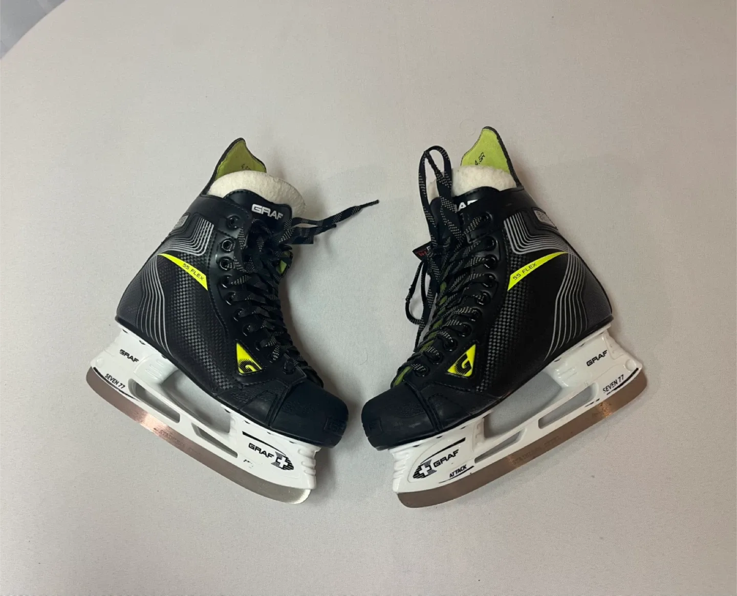 Boys Size 4.5 Hockey Skates - Graf Supra G1035 - Great Condition