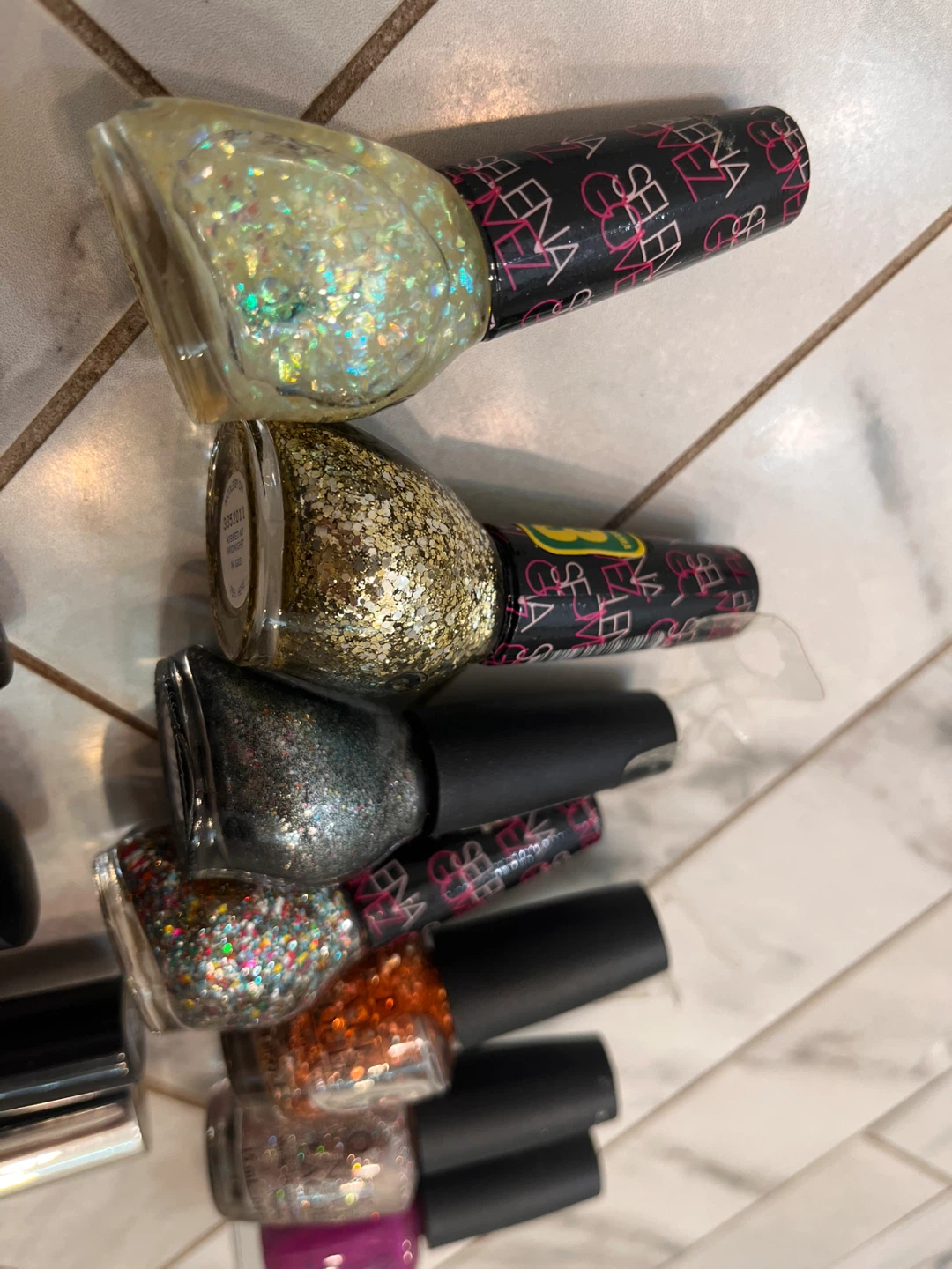 FREE W other items Nail Polish L.A. Colors, Sally Hansen, Revlon - photo 2