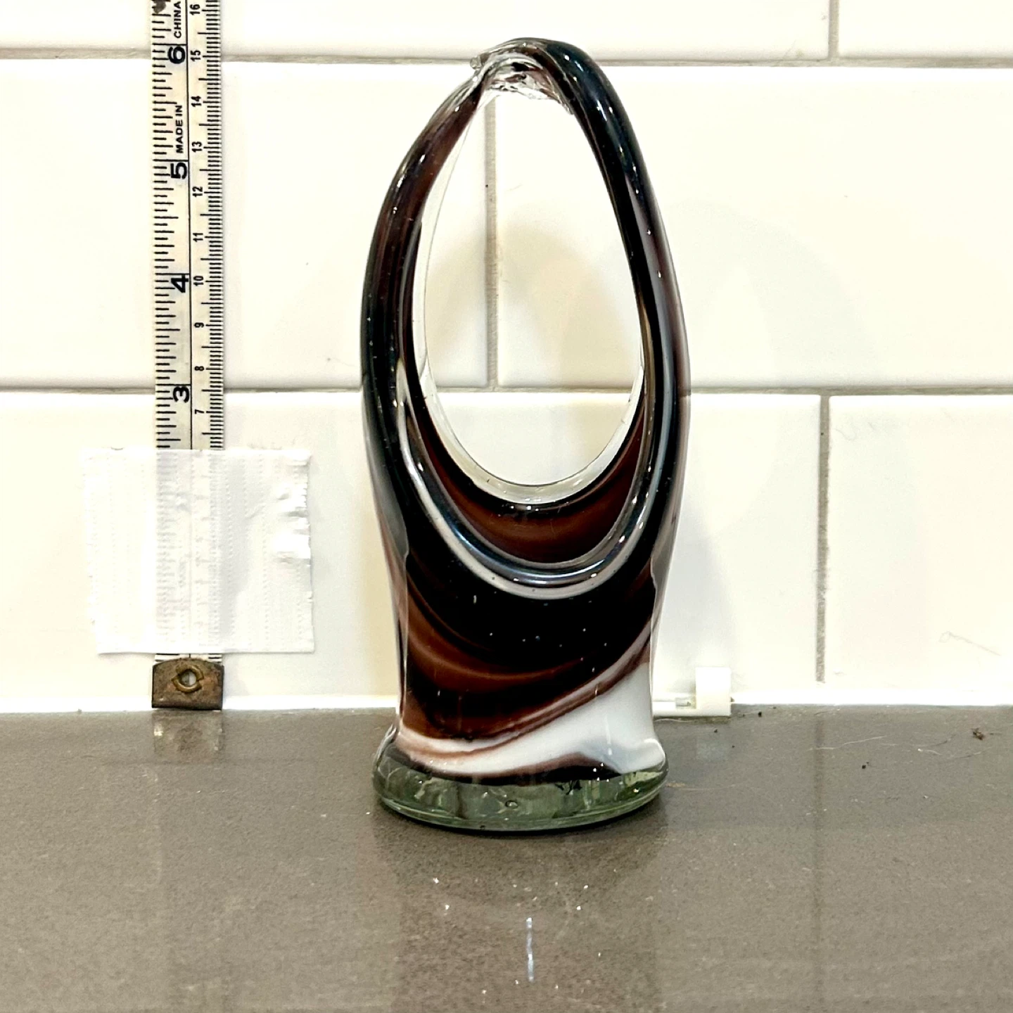 Vintage Hand-Blown Studio Art Glass Vase, Cased Swirl, 7” - photo 2