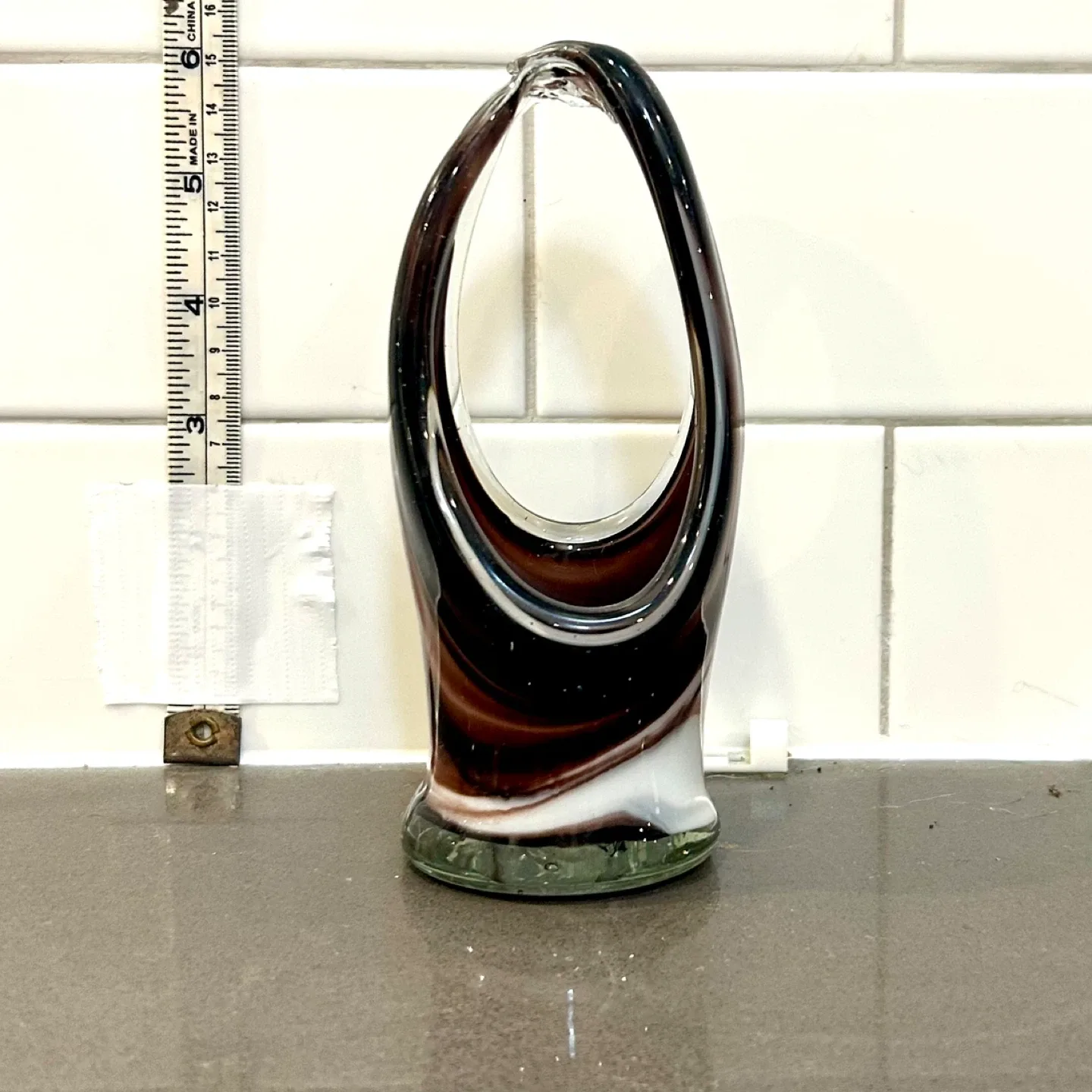 Art Glass Basket Vase - Brown & White Swirl image indicator(2)