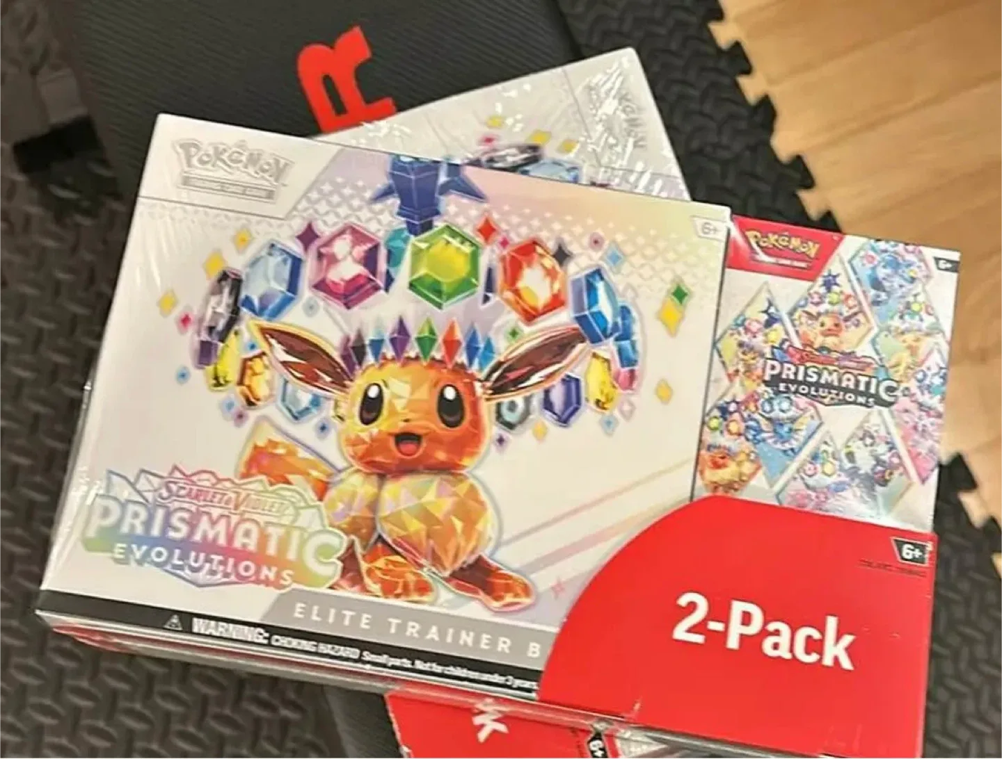 Scarlet & Violet Prismatic Eevee Elite Trainer Box