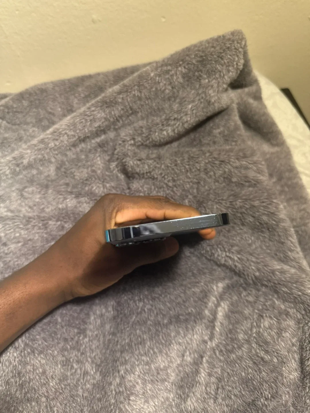 Sierra blue iPhone 13 Pro Max 512GB image indicator(6)