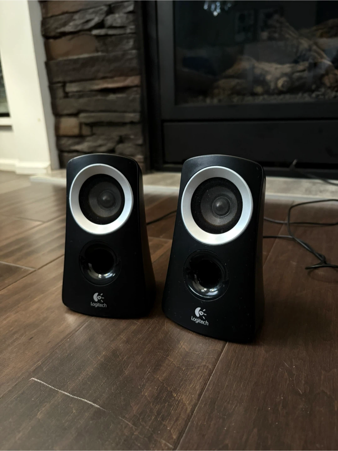 Logitech Z313 Speaker System - Pickup for Friday - photo 4