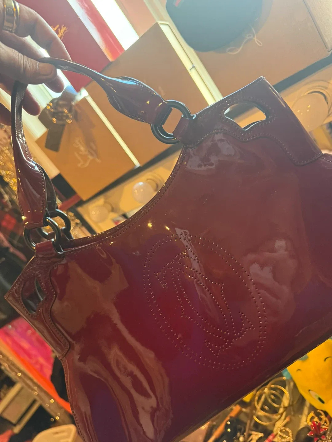 Cartier Burgundy Patent Leather Shoulder Bag image indicator(6)