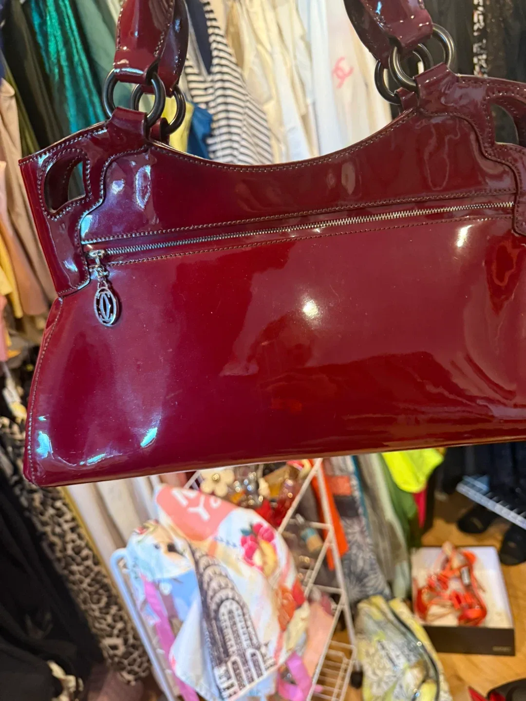 Cartier Burgundy Patent Leather Shoulder Bag image indicator(2)