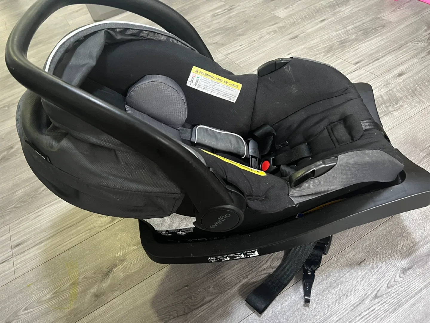 Evenflo Car Seat with free stroller image indicator(2)