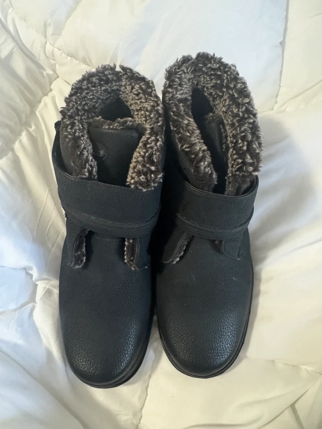 Black Winter Boots - Size 7.5 image indicator(2)
