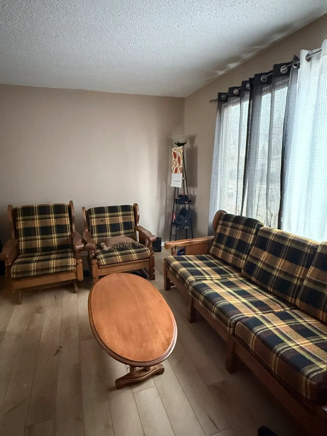 FREE Vintage Plaid Sofa Set - Couch & Chairs