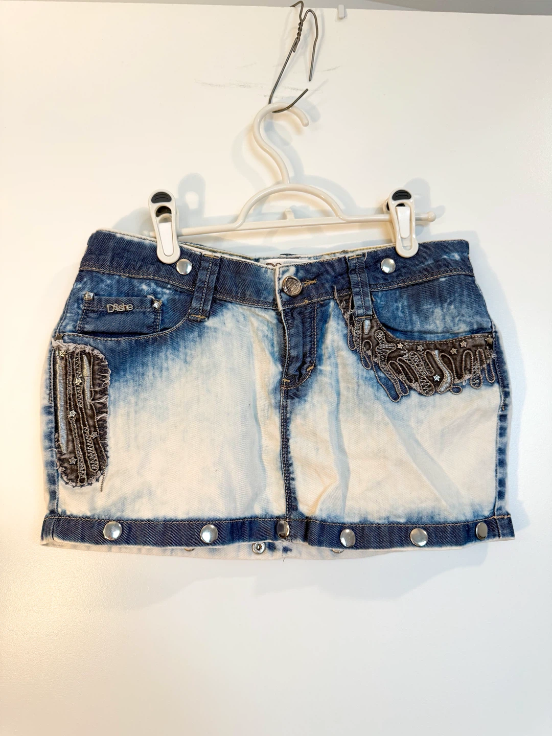 Dishe Denim Vintage Mini Skirt / Distressed Embroidered Skirt - photo 2