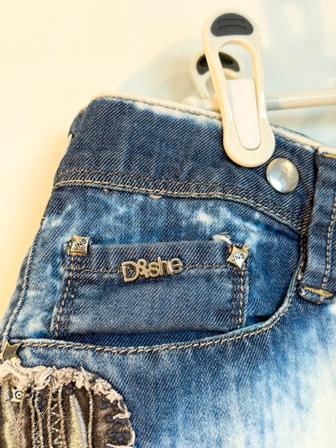 Dishe Denim Vintage Mini Skirt / Distressed Embroidered Skirt image indicator(3)