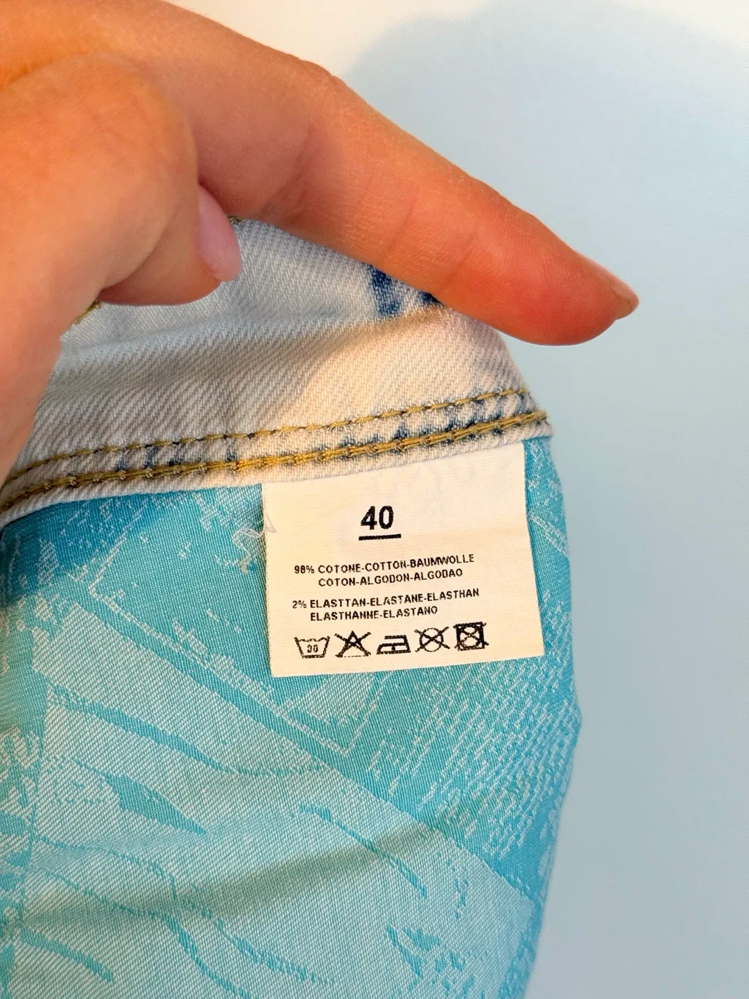 Dishe Denim Vintage Mini Skirt / Distressed Embroidered Skirt image indicator(10)