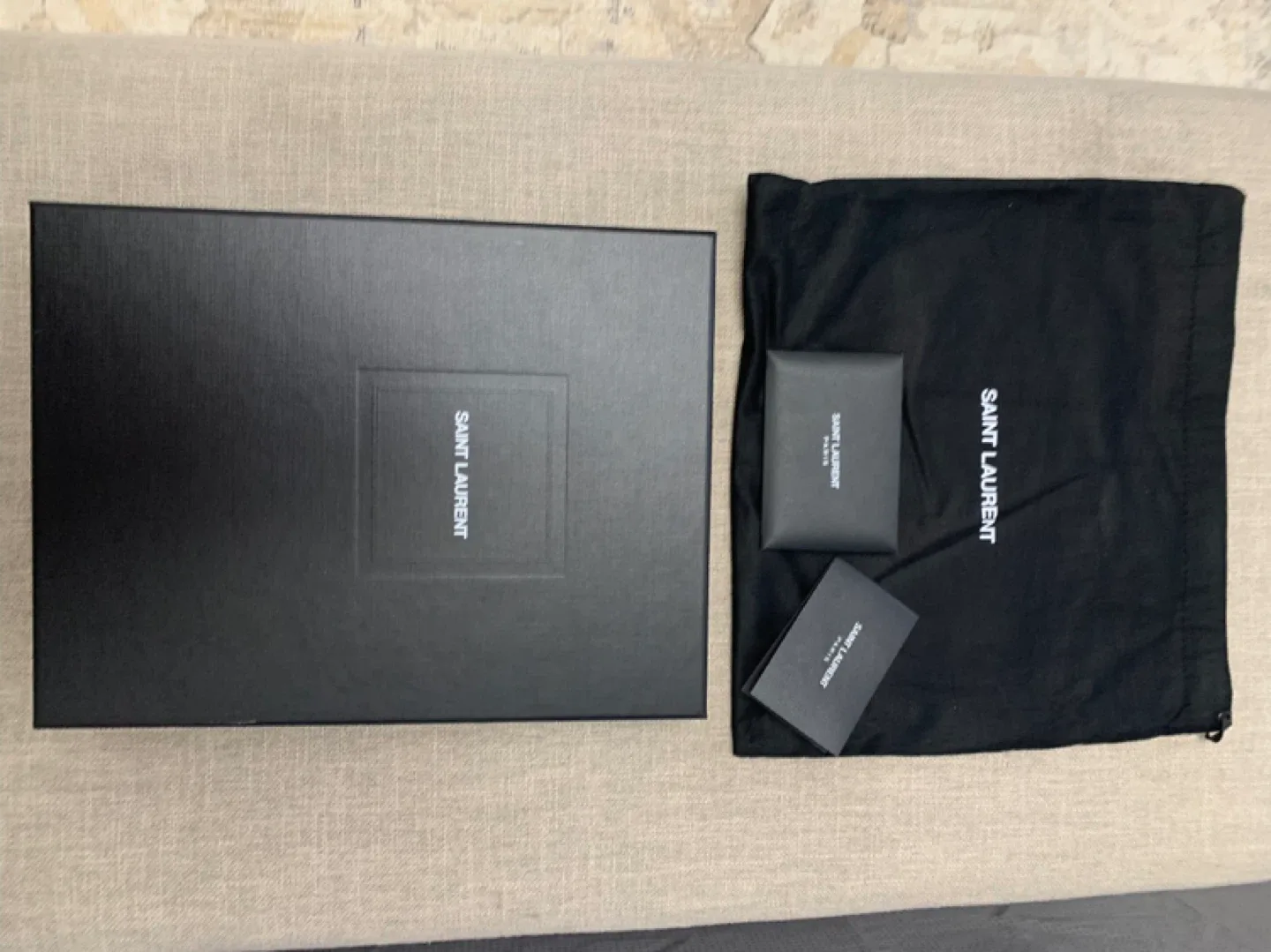 Saint Laurent WOC Wallet on Chain - Grey image indicator(3)