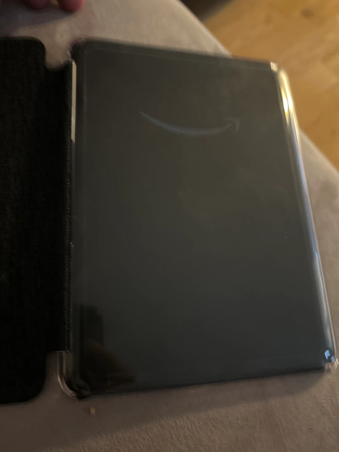 Kindle e-reader with cover - photo 3